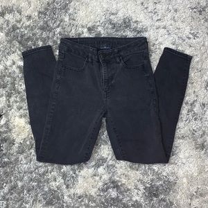 AE All Black Hi-Rise Jeggings